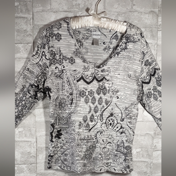 Chico's V Neck Print Tee Shirt - Picture 2 of 5